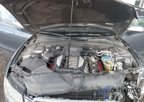 2011 Audi S5 4.2 Premium Plus z USA, uszkodzony, nr VIN WAUVVAFRXBA001802